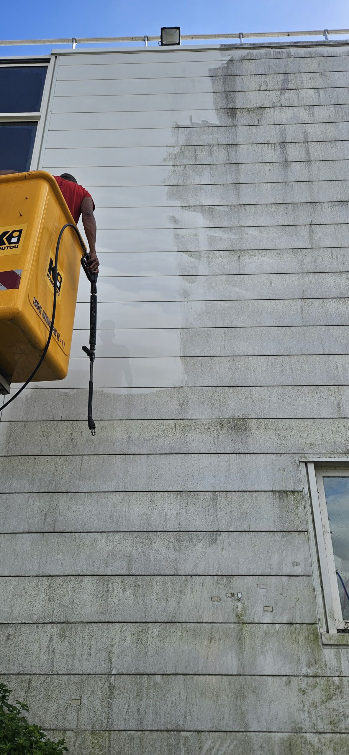 WhatsApp Image 2025-10-22 at 15.15.37